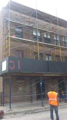 Larry Secor The Bricklayer