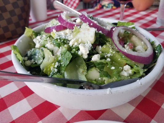 Ensalada de principio con queso .deli deli