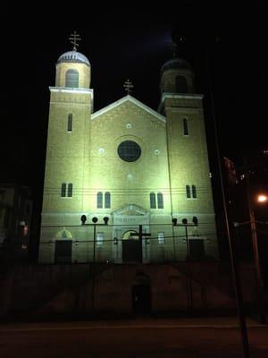 Two Byzantine Catholic Churches discovered in the same day in my neighborhood. The things you see when you open your eyes :)