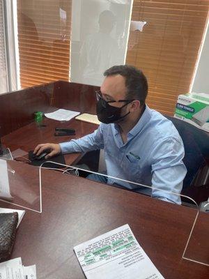 AND THIS MAN HERE IS TRASH AS FUCK ANYONE CAN HAVE A JOB BRO. SO UNPROFESSIONAL