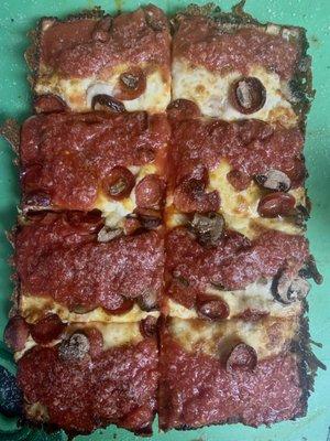 Pepperoni & Mushroom