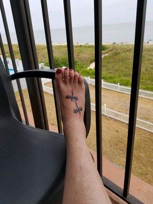 Zoom in for the detail on the wings!