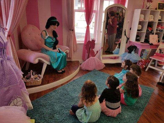princess jasmine at the princess tea party birthday party
