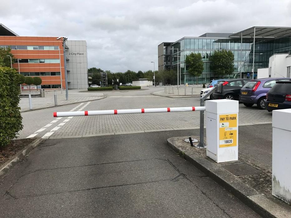 ParkBee Gatwick Airport - Orega Building