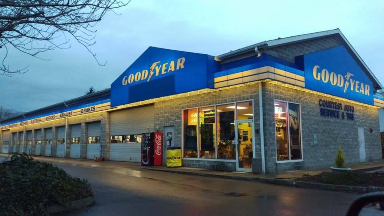 COURTESY AUTO SVC & TIRE INC