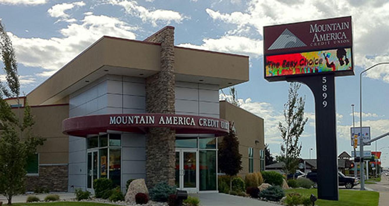 Mountain America Credit Union - Murray: State Street