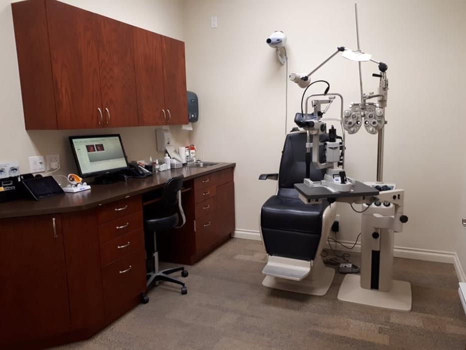IRIS Optométristes et Opticiens - Sherbrooke
