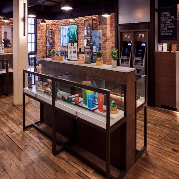 Curaleaf Dispensary on Weed Street, Chicago IL
