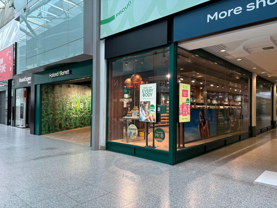 Holland & Barrett - Romford