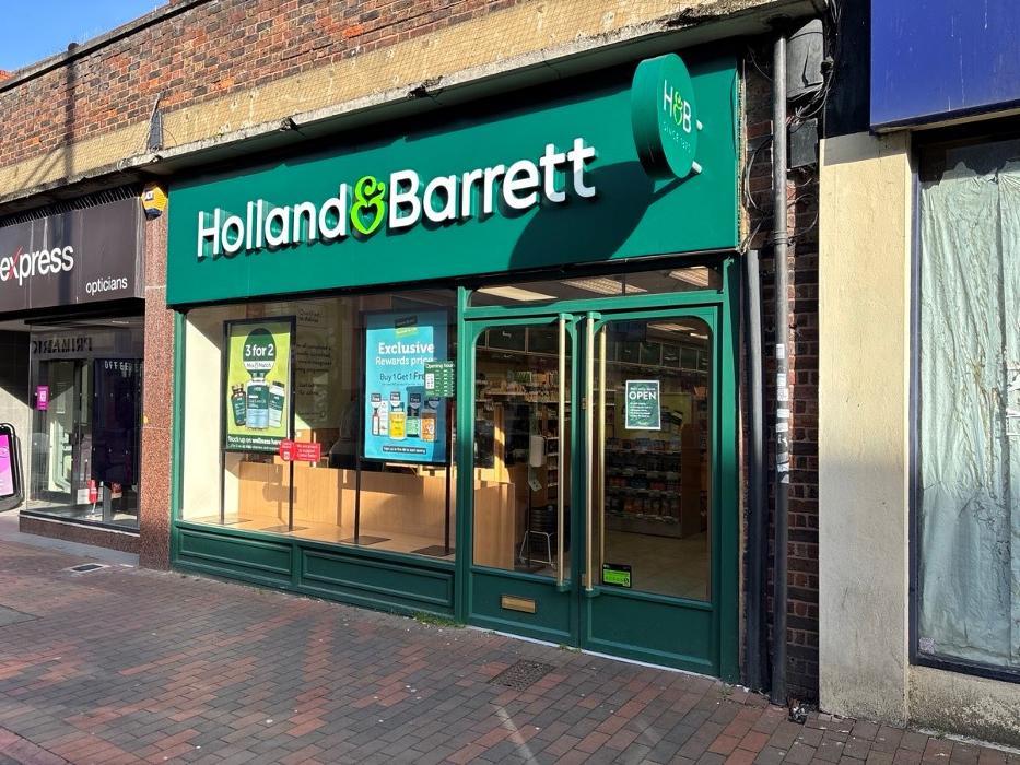 Holland & Barrett - Chatham