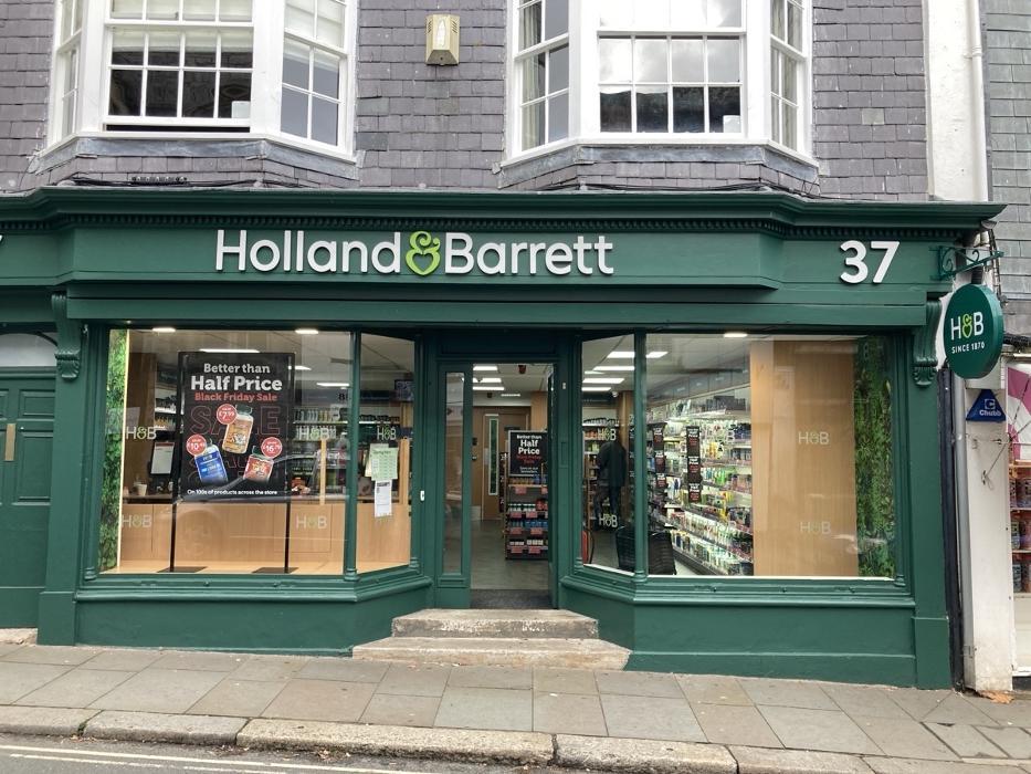 Holland & Barrett - Totnes