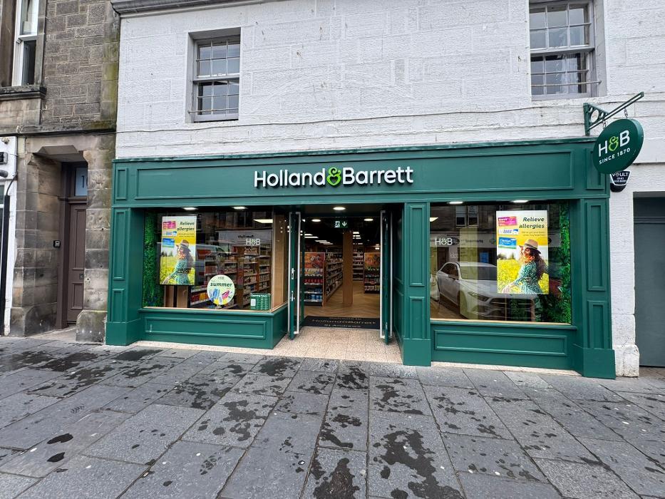 Holland & Barrett - St Andrews