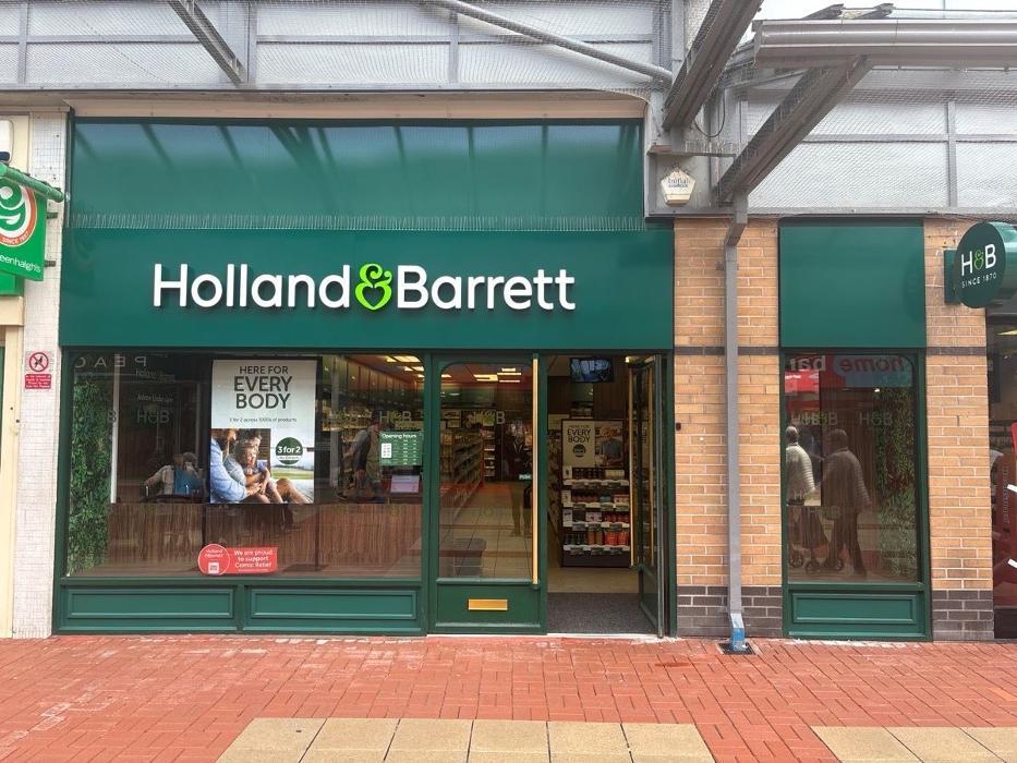Holland & Barrett - Ashton Under Lyne