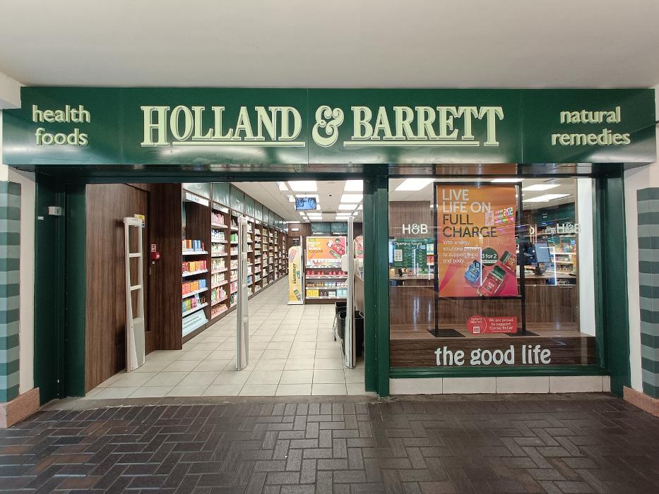 Holland & Barrett - Hyde