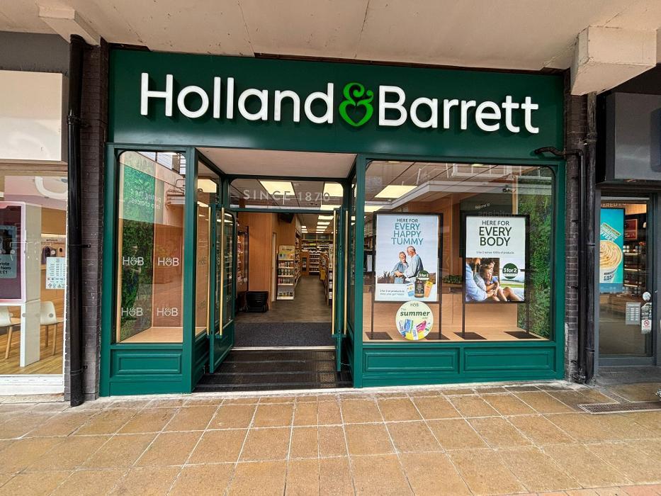 Holland & Barrett - Burnley