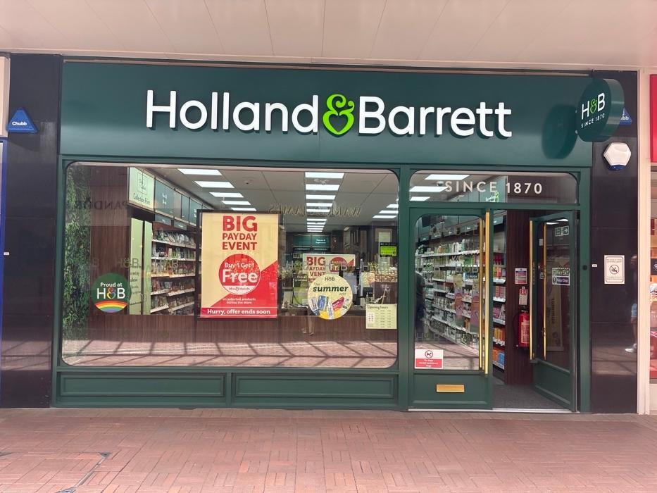 Holland & Barrett - Cwmbran