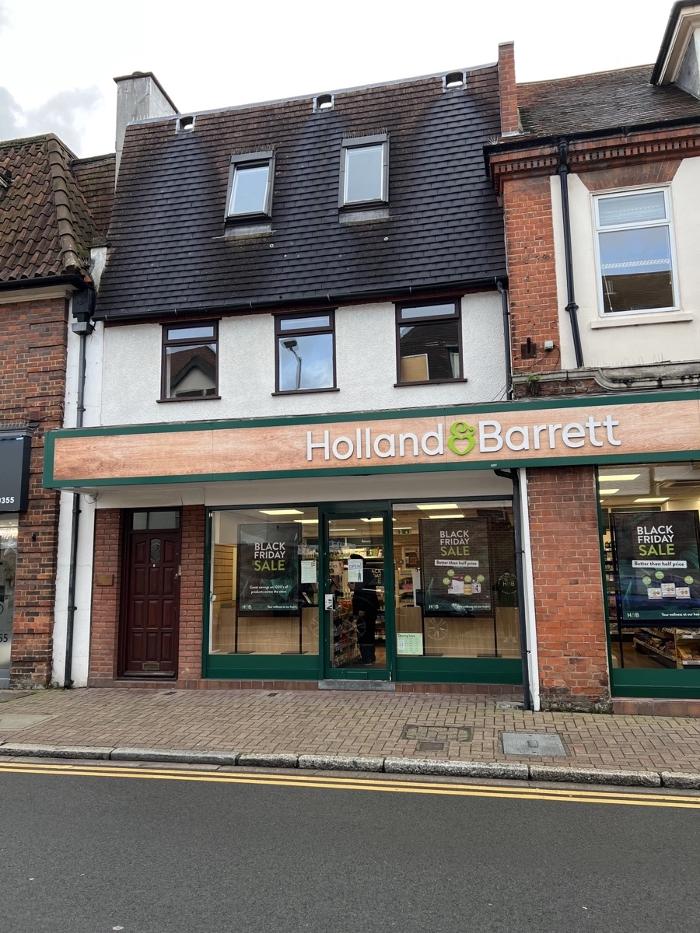 Holland & Barrett - Gerrards Cross