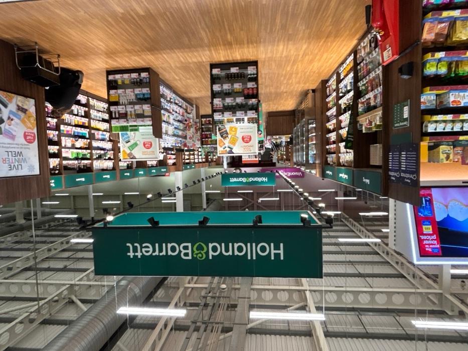 Holland & Barrett - Hull St Stephens Tesco