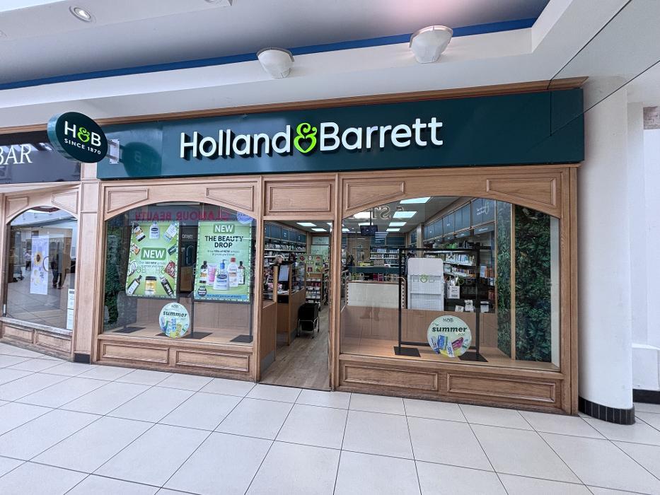 Holland & Barrett - Trowbridge