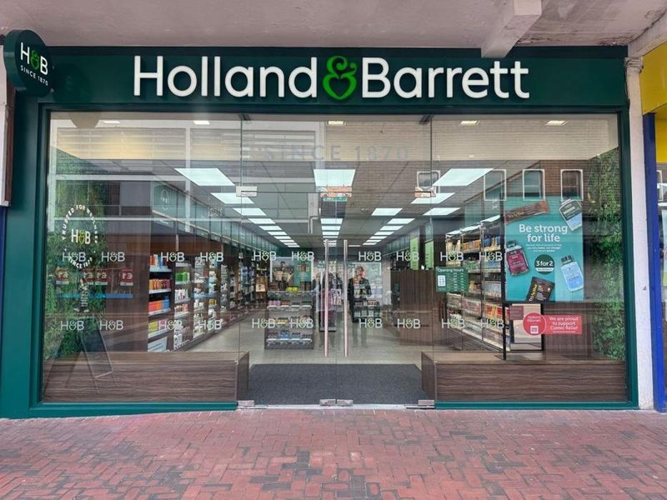 Holland & Barrett - Wythenshawe