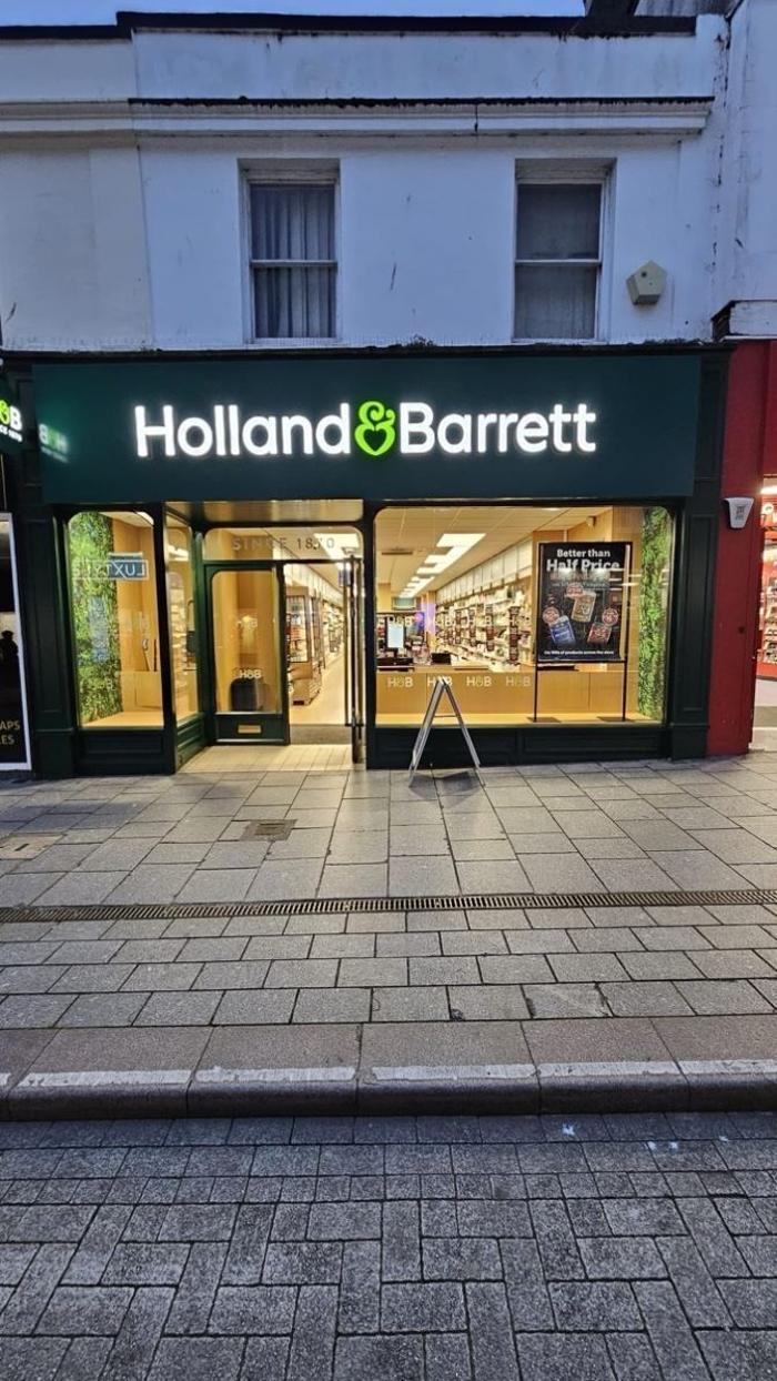Holland & Barrett - Torquay