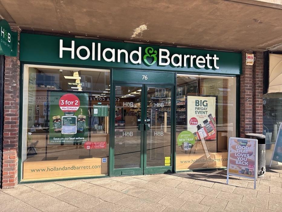 Holland & Barrett - Ferndown