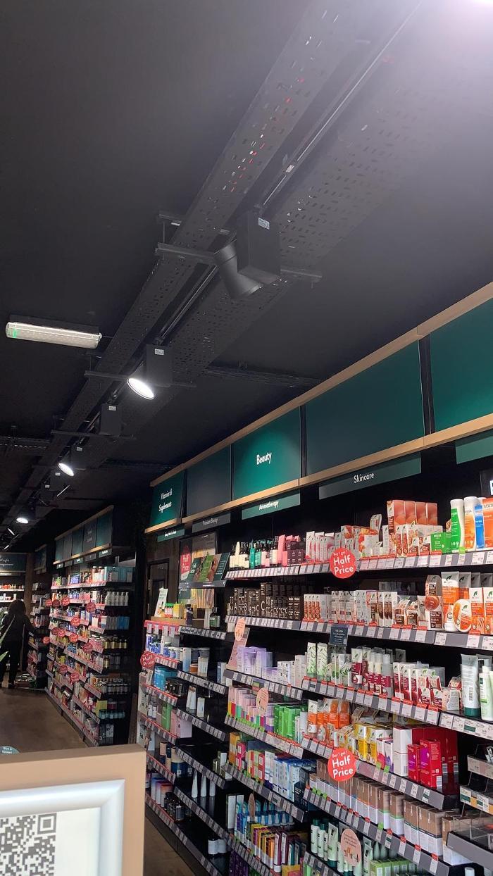 Holland & Barrett - Angel Islington