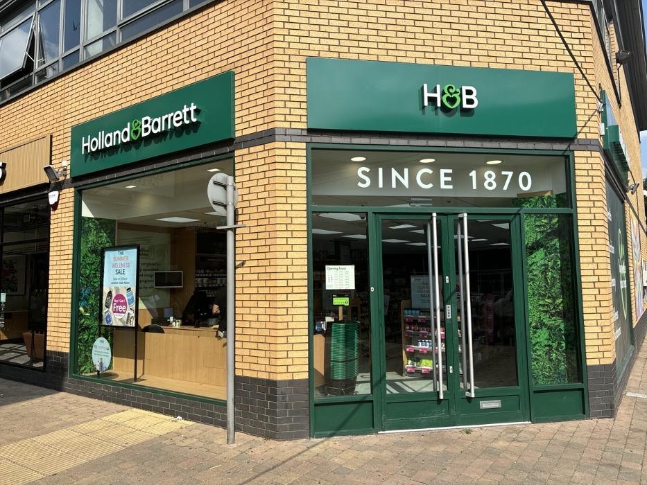 Holland & Barrett - Edmonton Green