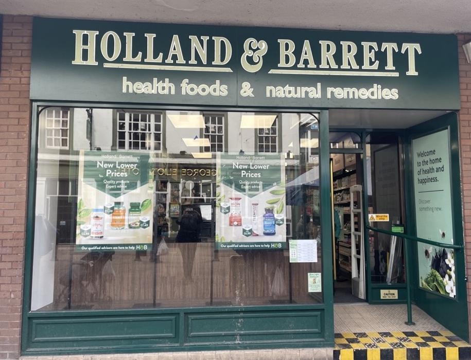 Holland & Barrett - Nuneaton