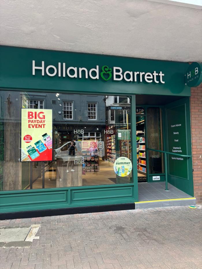 Holland & Barrett - Nuneaton