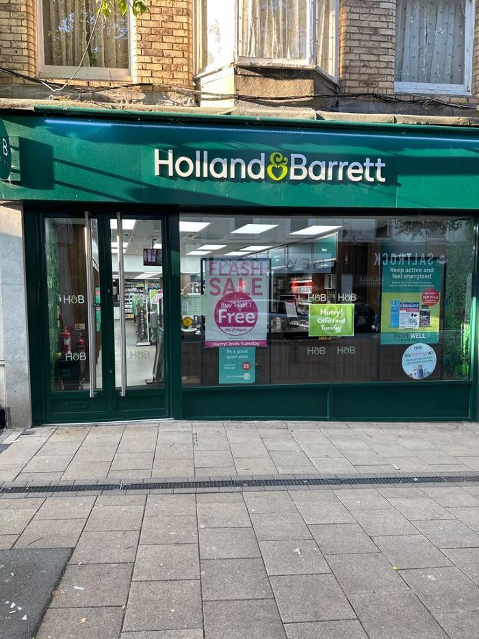 Holland & Barrett - Paignton