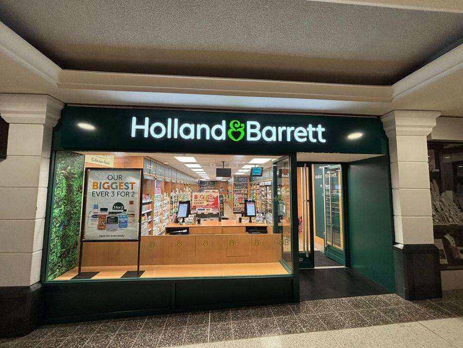 Holland & Barrett - Aylesbury