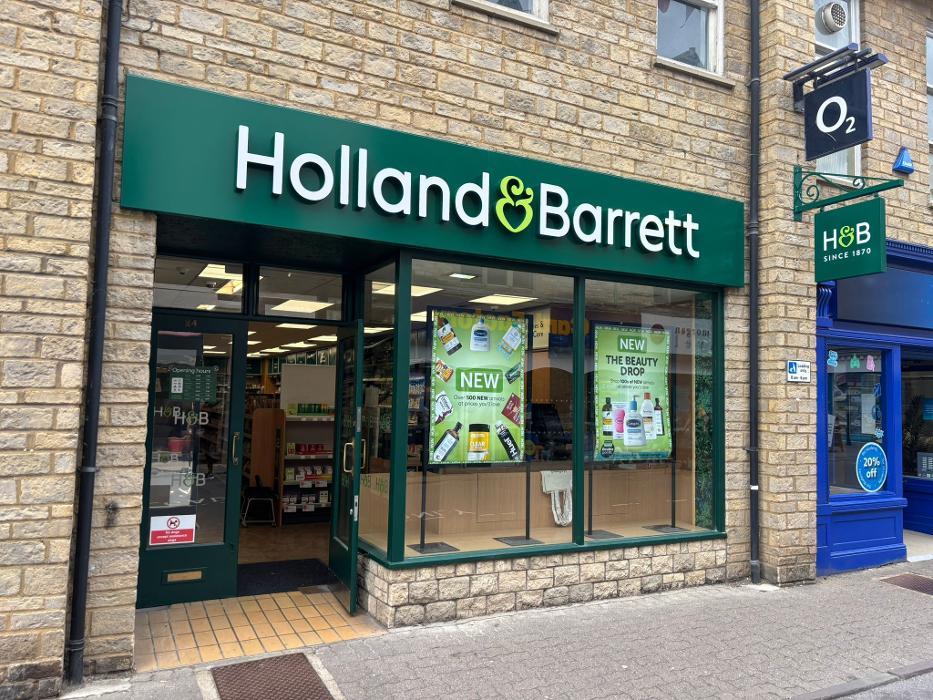 Holland & Barrett - Cirencester