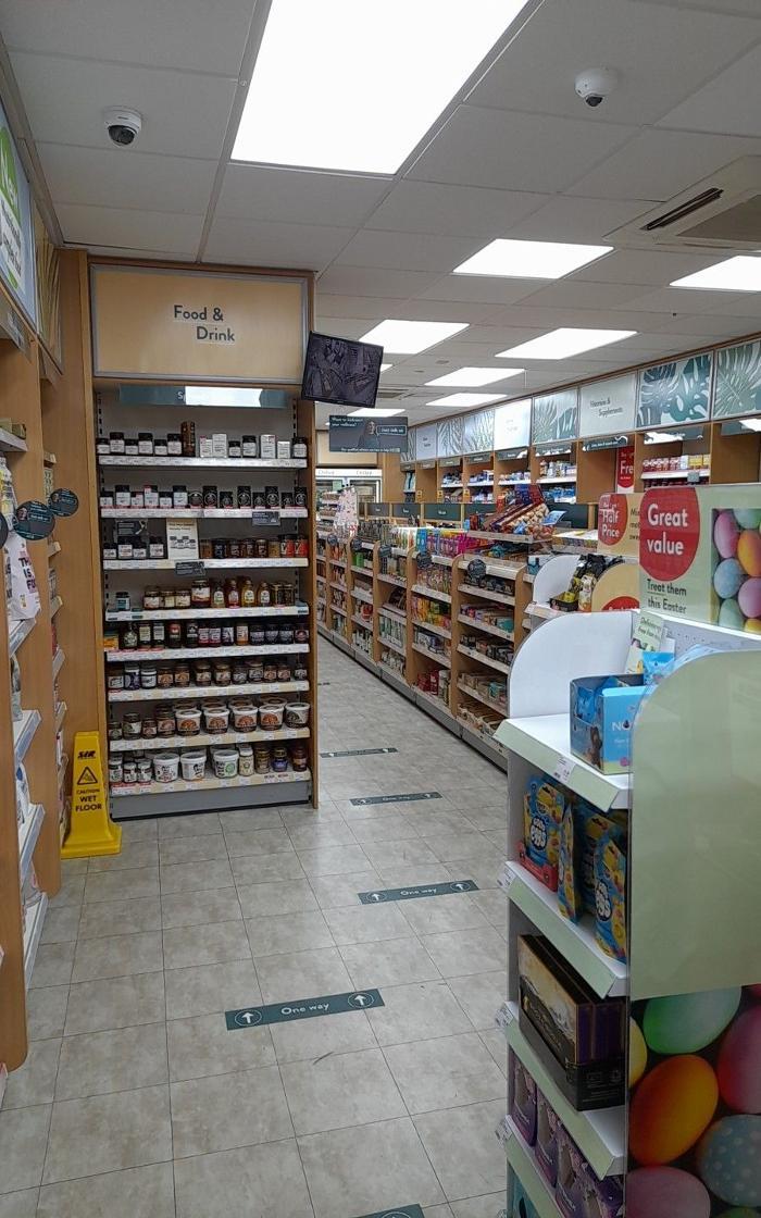 Holland & Barrett - Selby