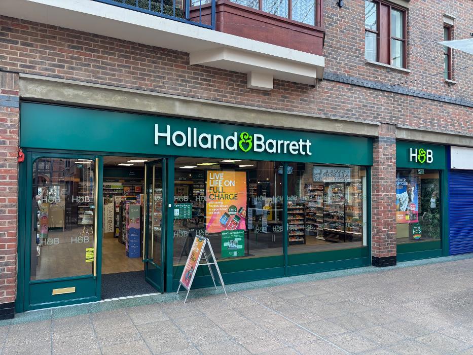 Holland & Barrett - Castleford