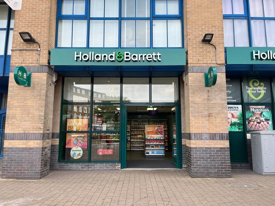 Holland & Barrett - Potters Bar