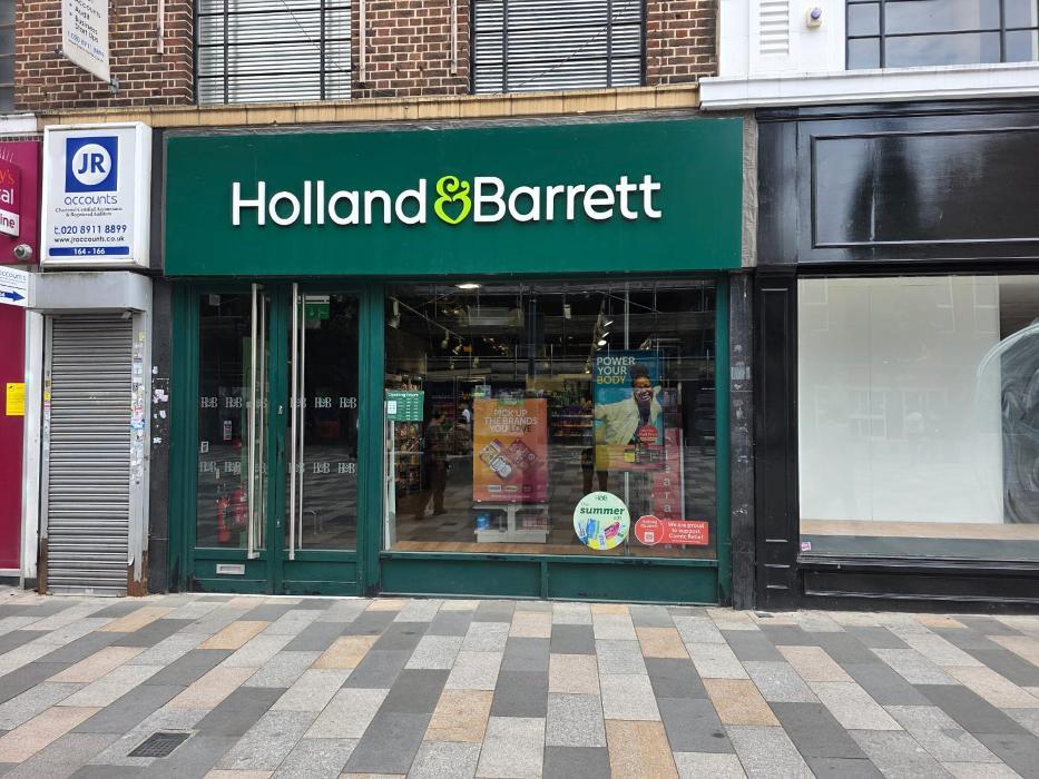 Holland & Barrett - Ilford 2