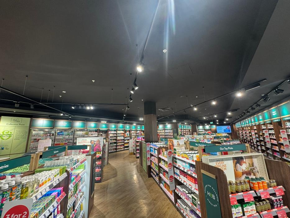 Holland & Barrett - Milton Keynes