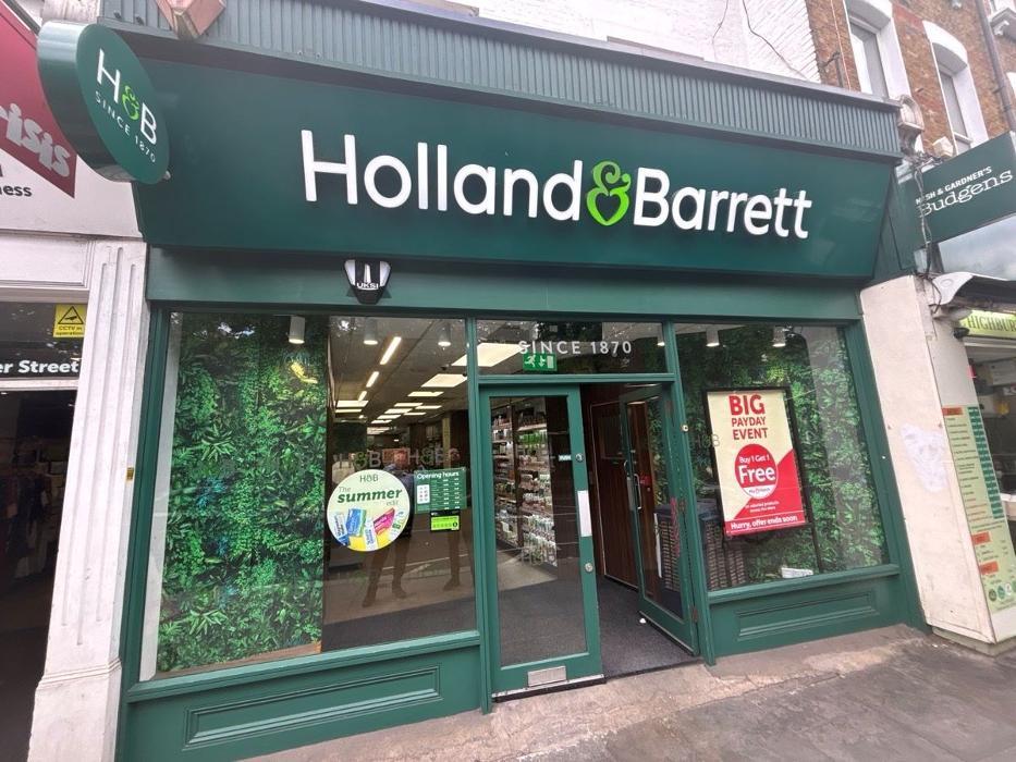 Holland & Barrett - Islington