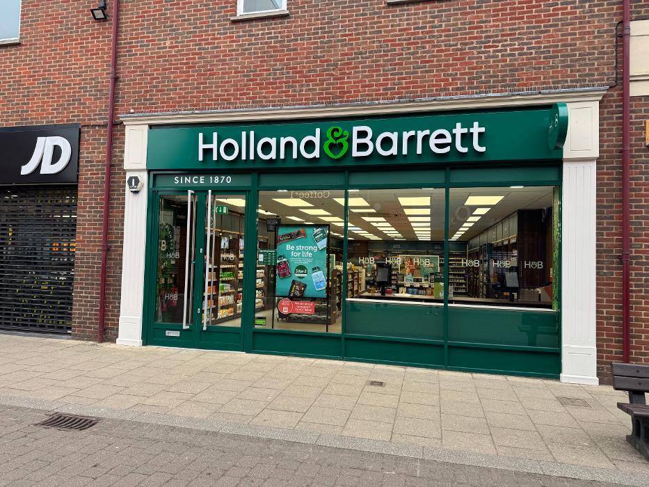 Holland & Barrett - Chesterfield
