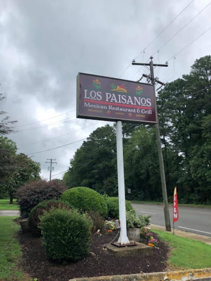 Los Paisanos