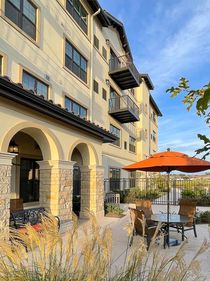 Grand Living At Riverstone