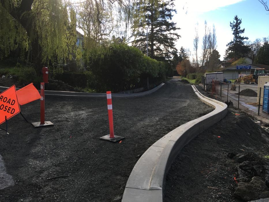 Mikey's Curbs and Concrete