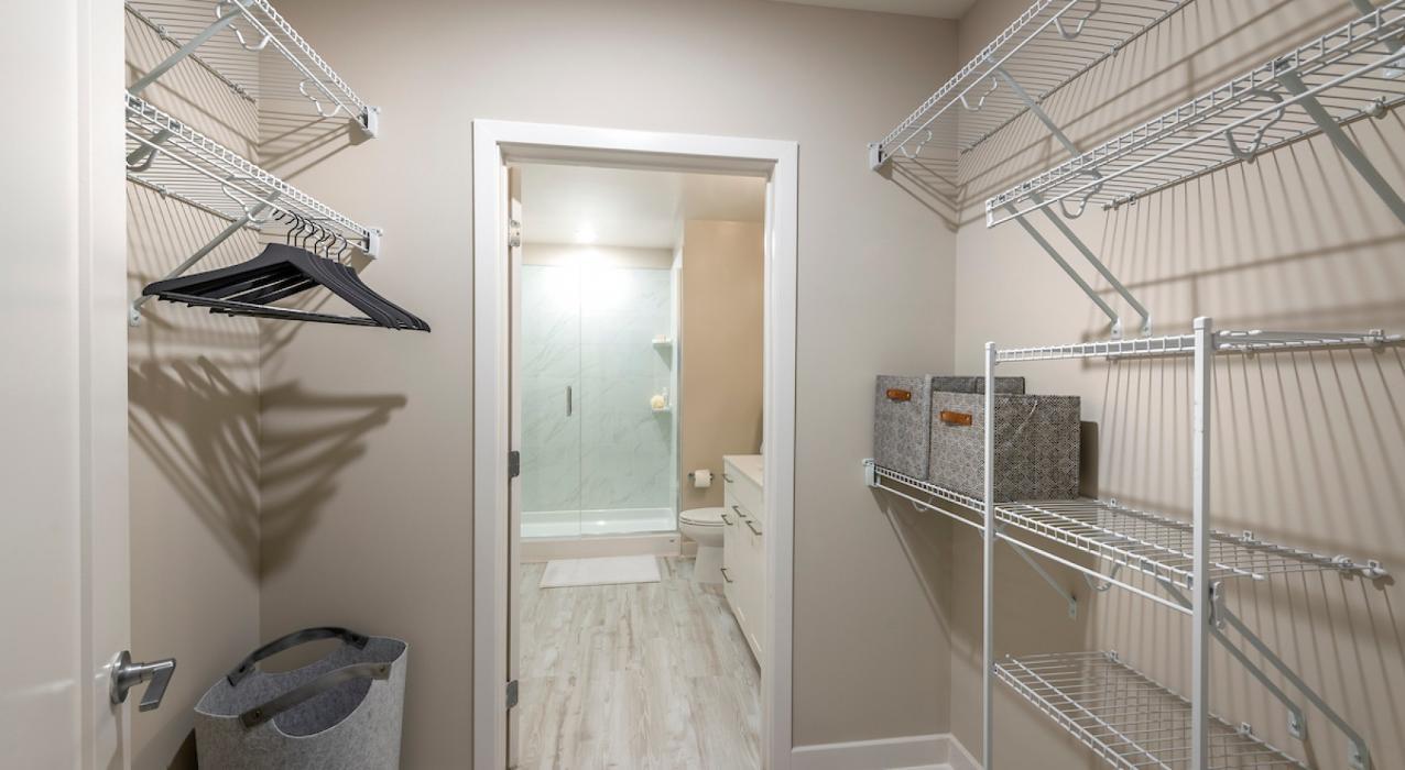 Aventon Crown Apartments