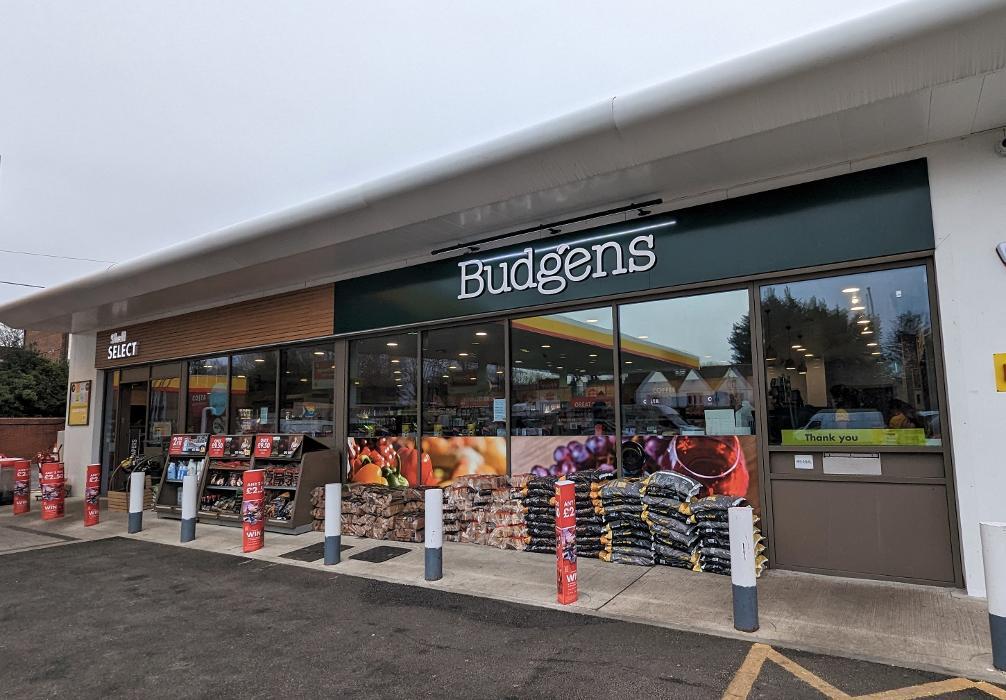 Shell Recharge Charging Station