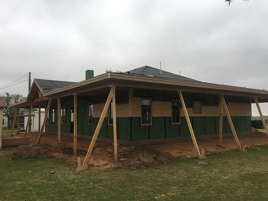 Clark's Roofing & Construction