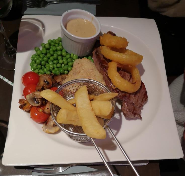 Benjamin's Bar and Bistro