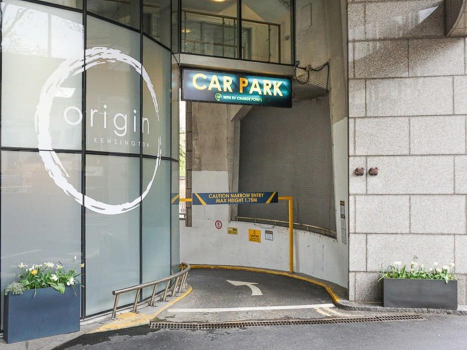 ParkBee Royal Garden Hotel - Kensington