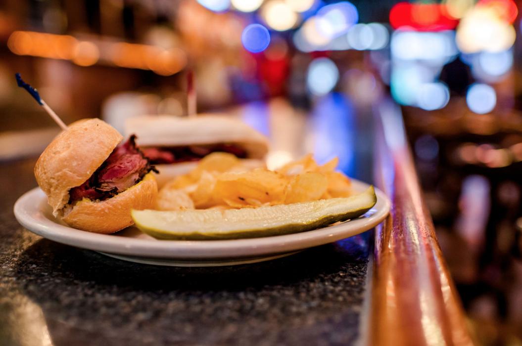 Bonzer's Sandwich Pub