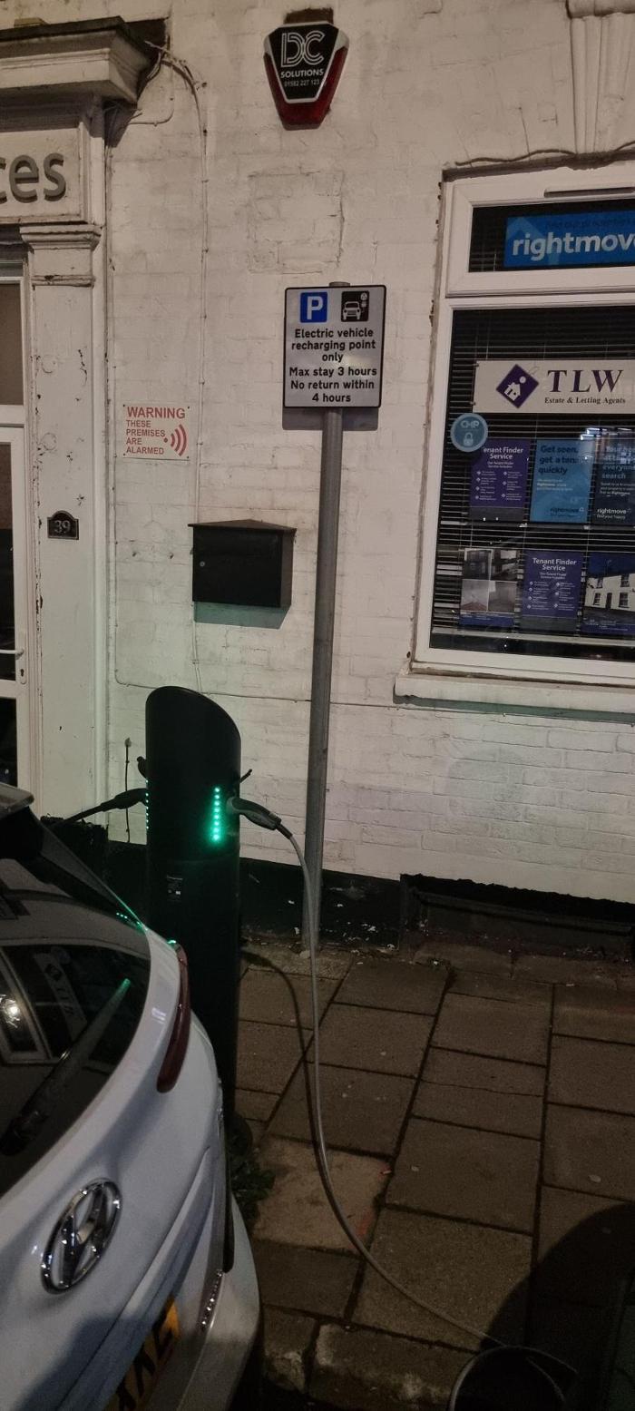 bp pulse Charging Station